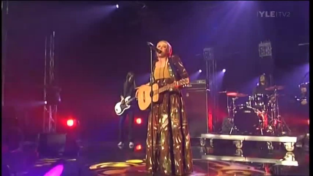 ⁣Anna Puu - C'est la vie @ Emma-gaala 2010